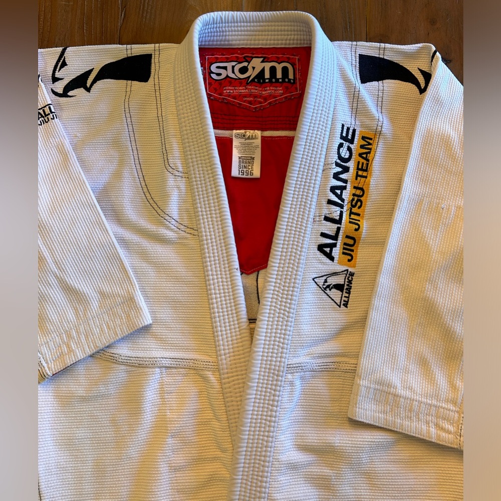 Storm x Alliance BJJ gi F3 TOP ONLY - Picture 4 of 5